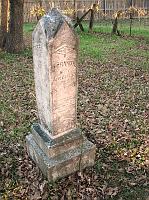 c0512 old gravestone
